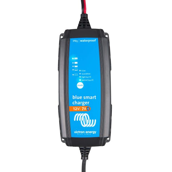 Blue Smart IP65 Charger 12/7(1) 230V UK Retail