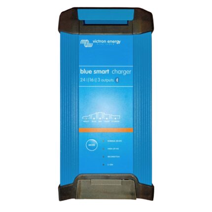 Blue Smart IP22 Charger 24/16(3) 230V UK